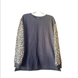 Leopard Sleeve Sweatshirt Cheetah Print Black size Large